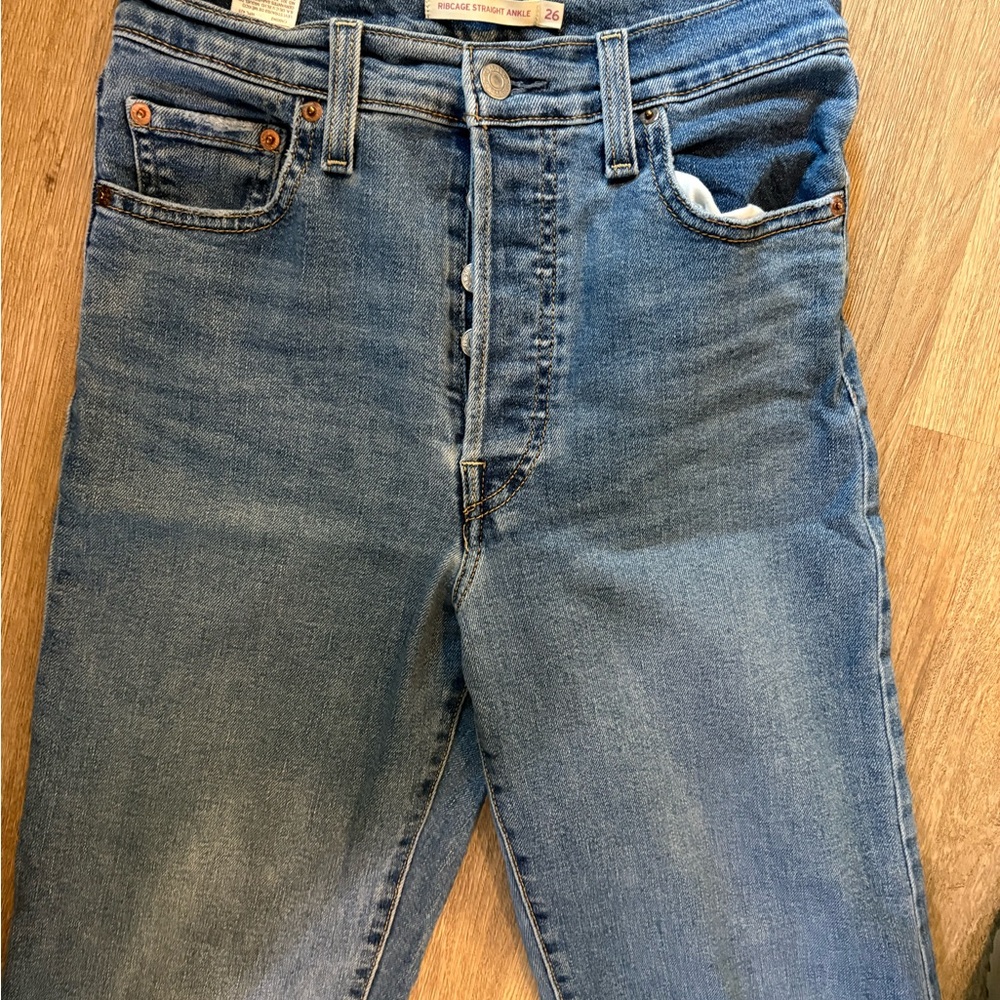Levi's Women's High Rise Blue Jeans